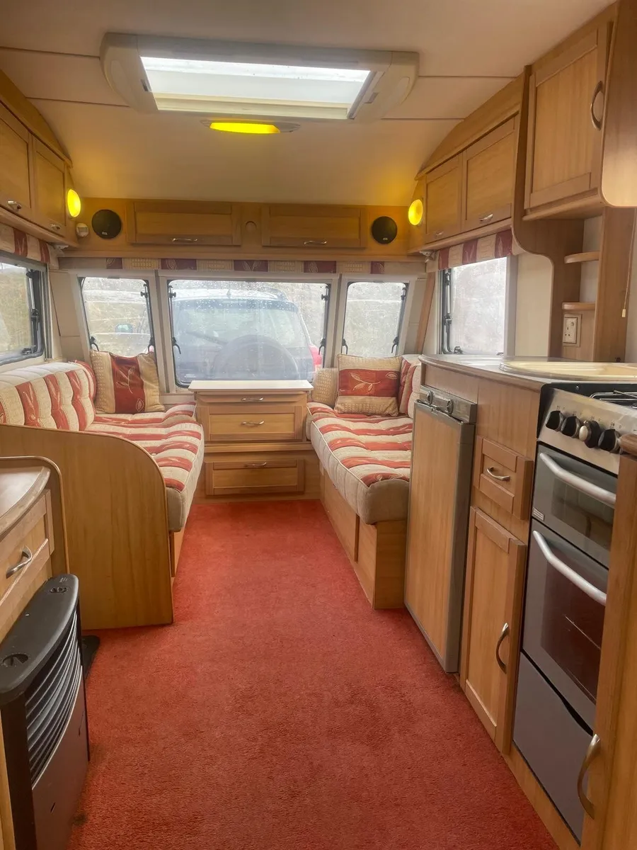 Avondale 4/5 fixed bed caravan - Image 3