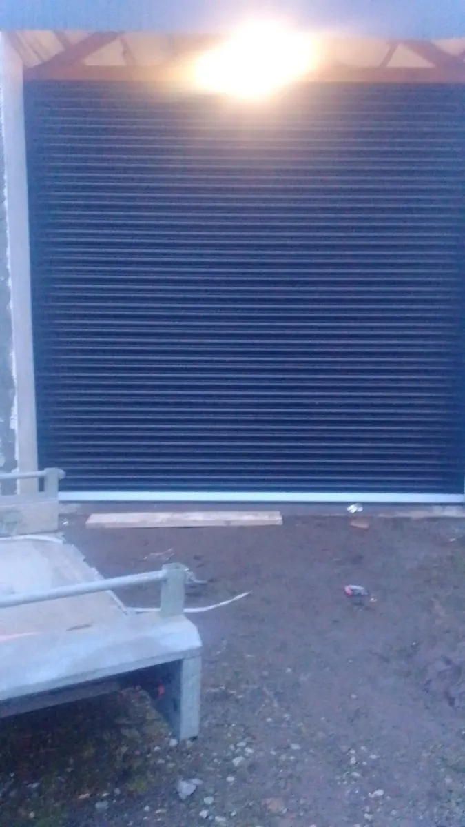 Roller garage doors - Image 4