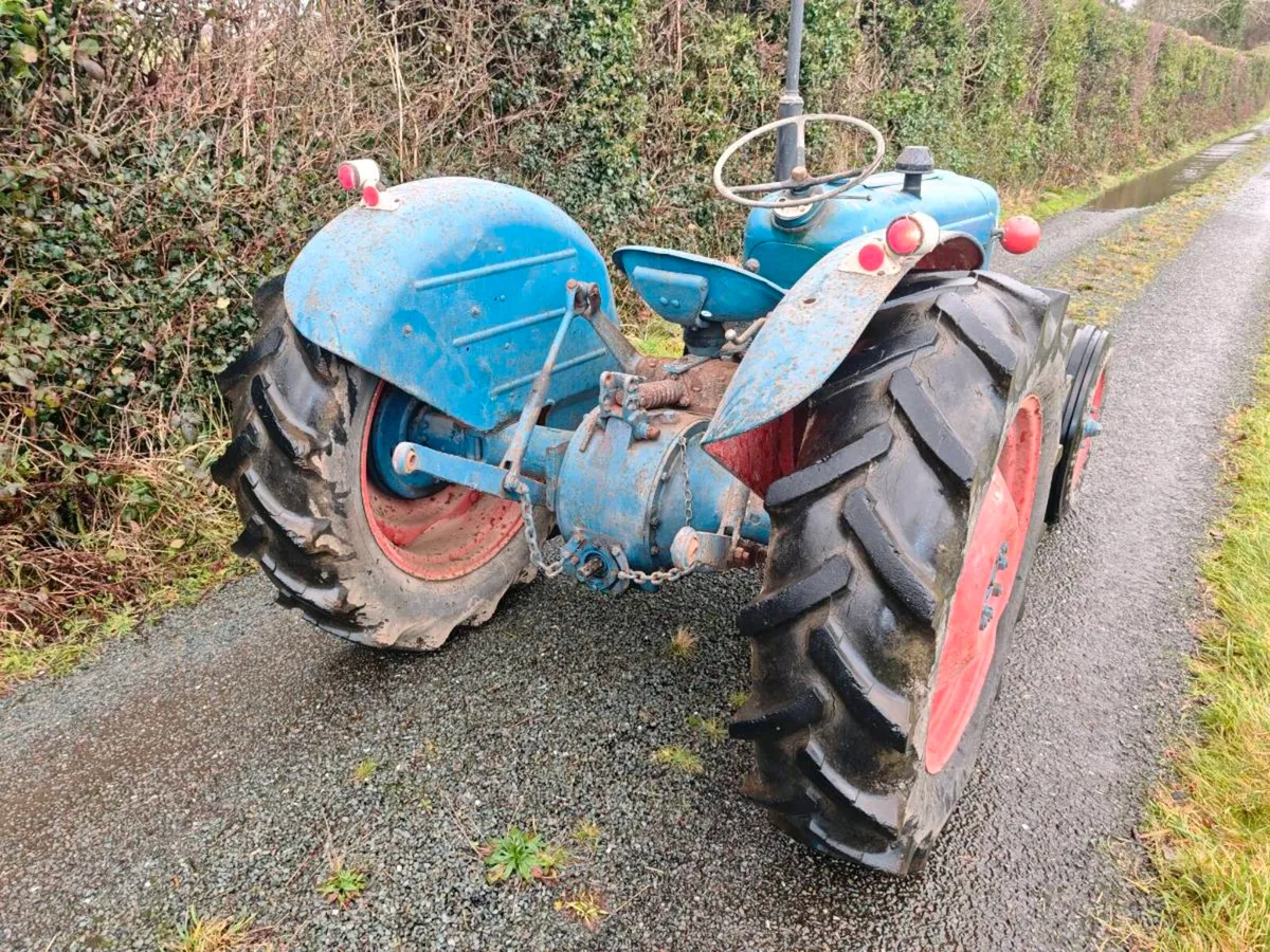 Ford Dexta - Image 2