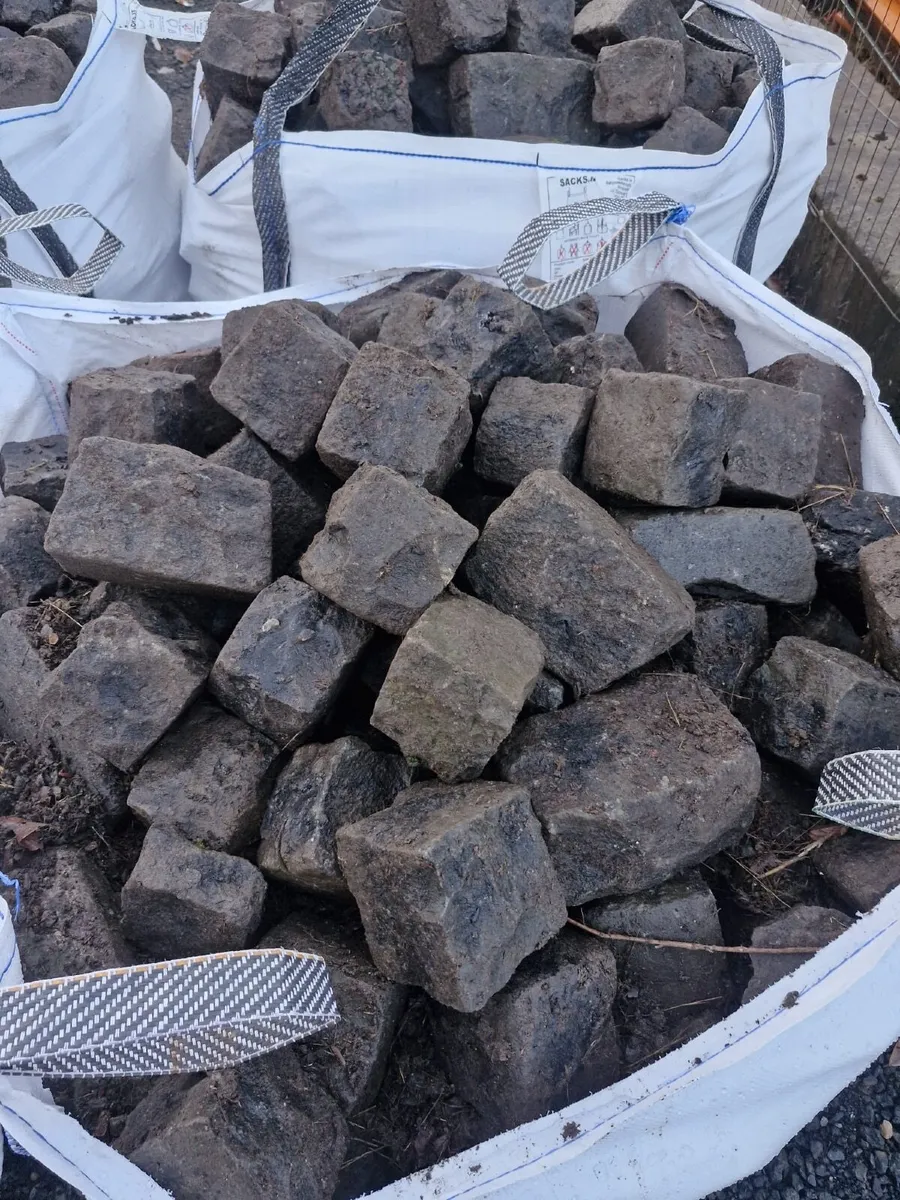 Field stone / reclaimed dublin cobble - Image 3
