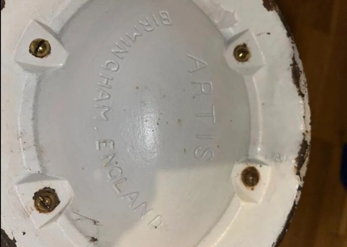 Antique umbrella stand - Image 4