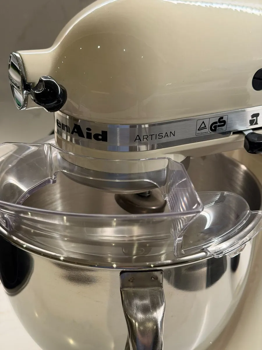 KitchenAid Artisan 4.8L Mixer - never used - Image 2