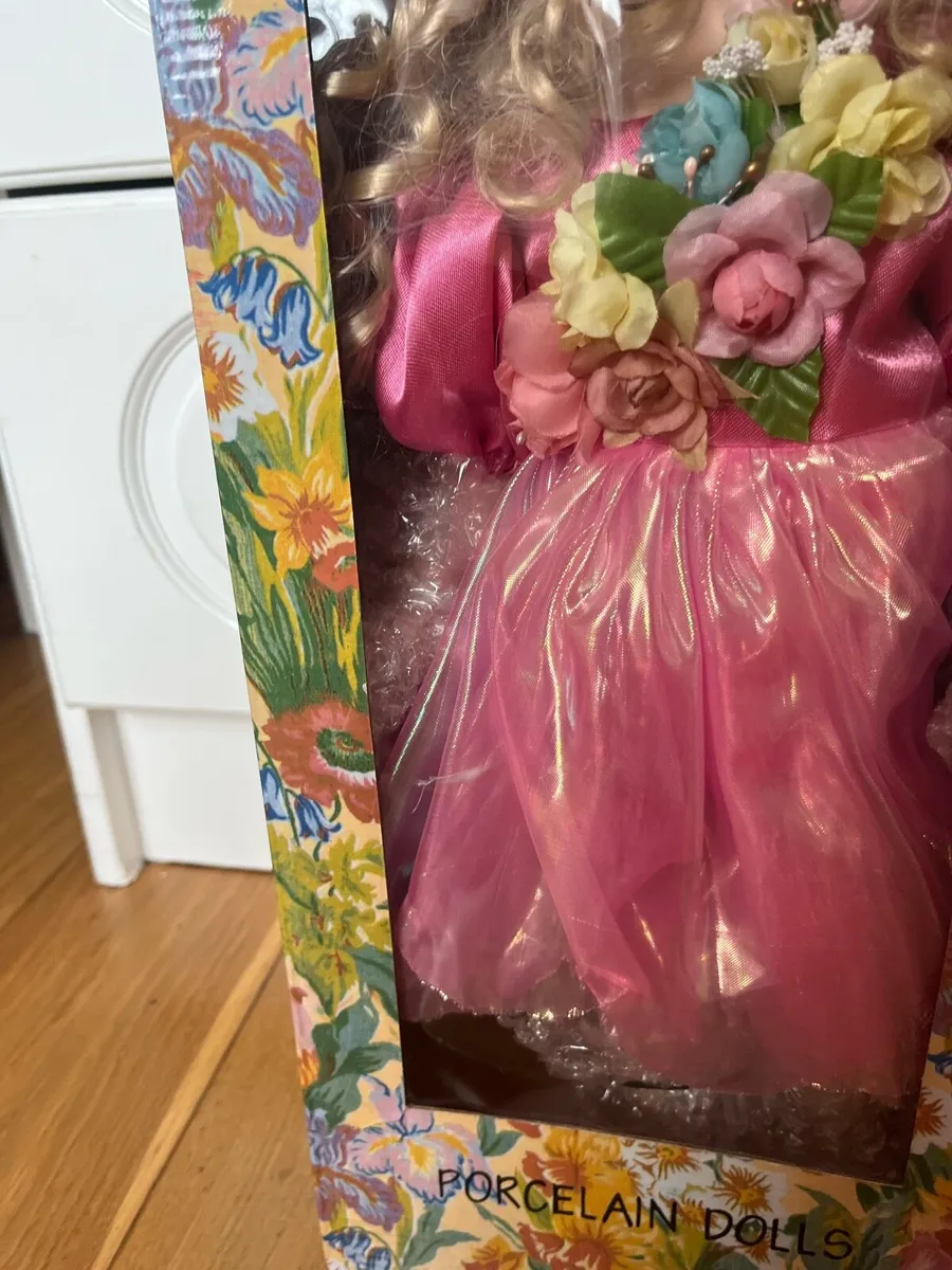 Vintage porcelain doll - Image 2