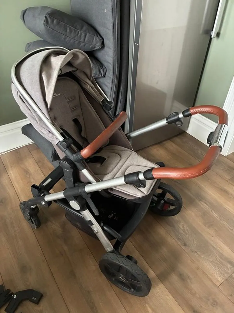 Silver cross dual travel system - Image 1