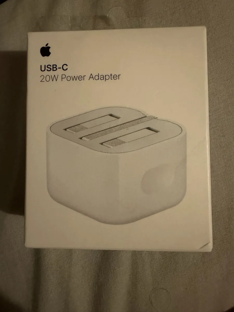 iPhone 15 Pro 128GB Black Titanium for sale. - Image 3