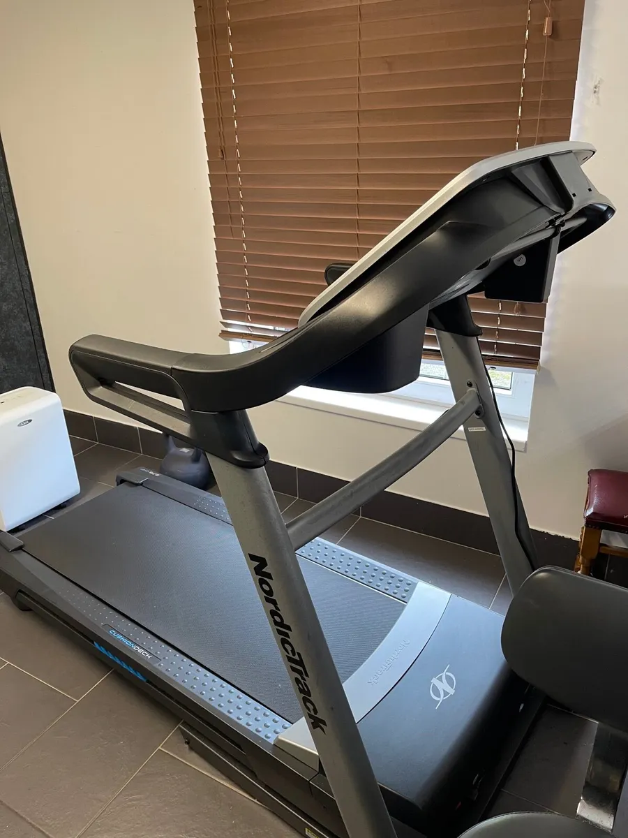 Treadmill - Image 1