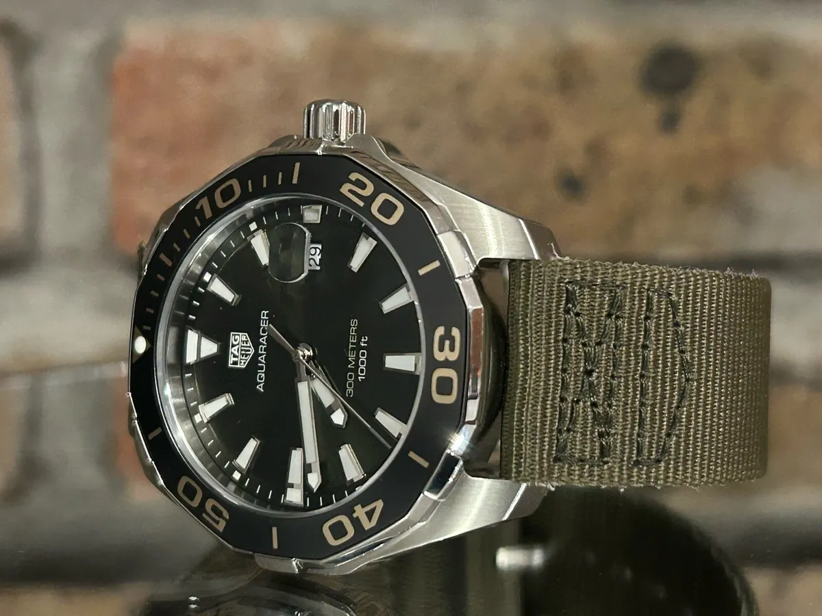 TAG Heuer Aquaracer - Mens Wristwatch - Image 2