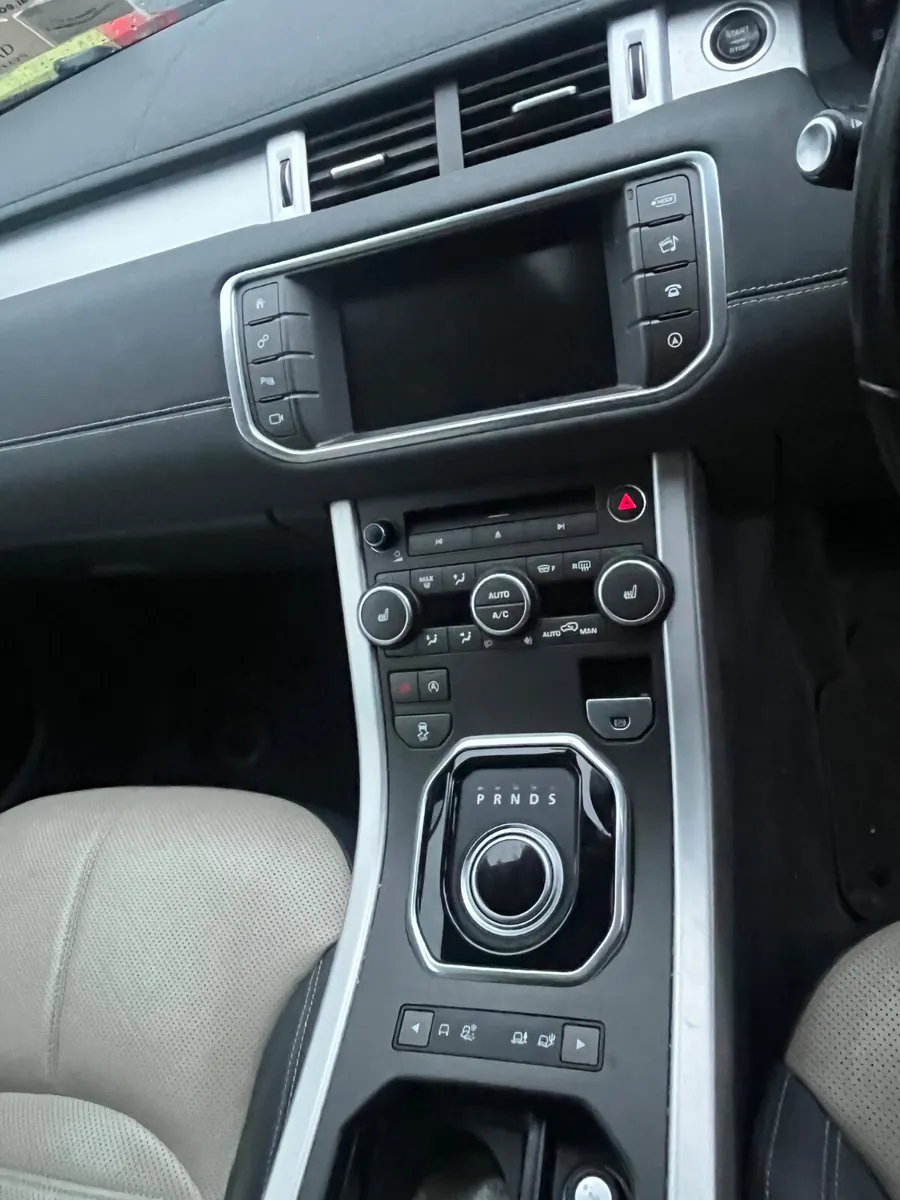 16 Range Rover evouge  not recorded - Image 4