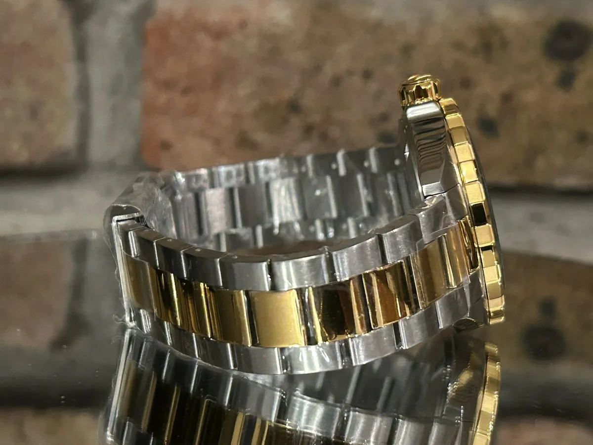 TAG Heuer Formula 1 - Mens Wristwatch - Image 2