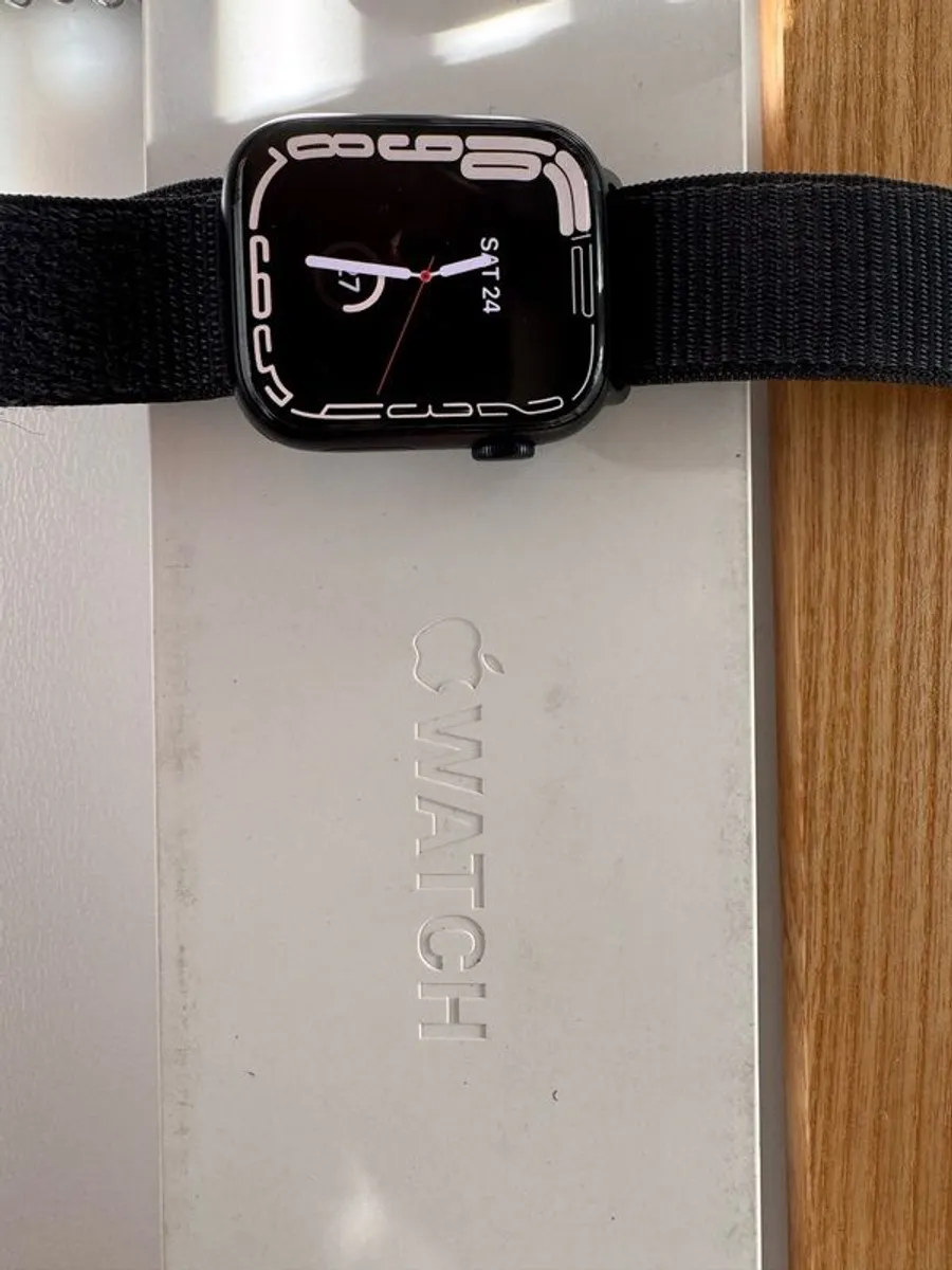 Apple Watch Series 9 45mm - Image 2