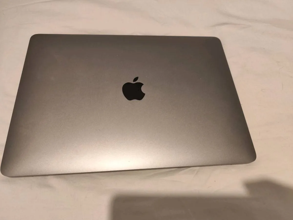 MacBook Air 13” Apple M1 + Apple Magic Mouse. - Image 3