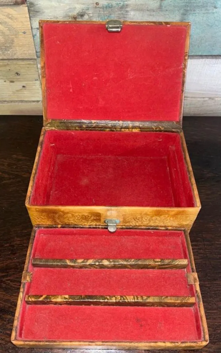 Vintage Jewellery Box - Camel Leather - Image 1