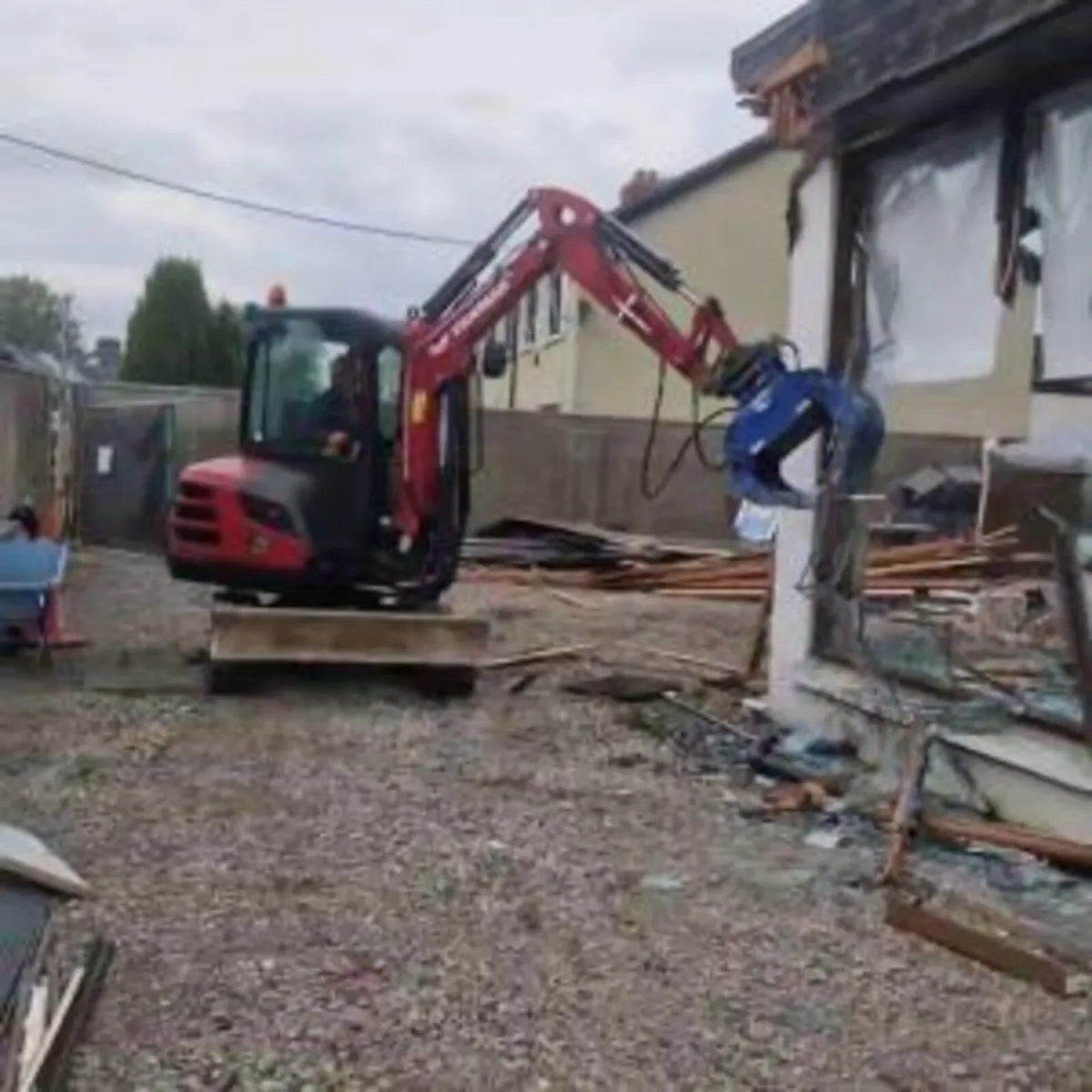 Mini Digger & Driver available for hire - Image 3