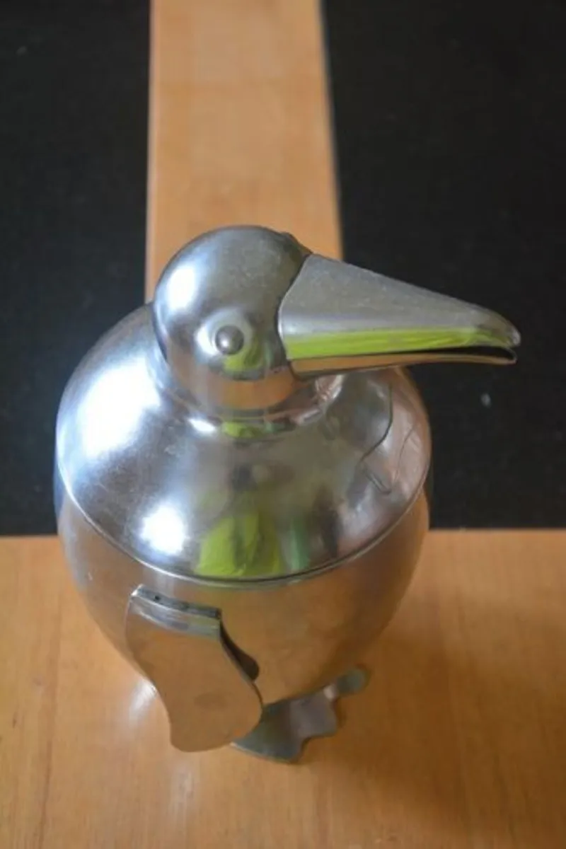 Vintage Penguin Cocktail Shaker - Image 1