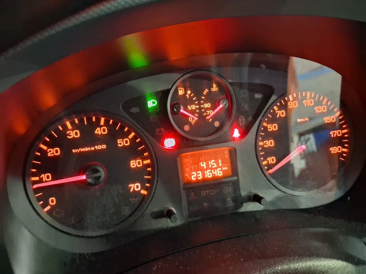 2010 Peugeot partner - Image 4