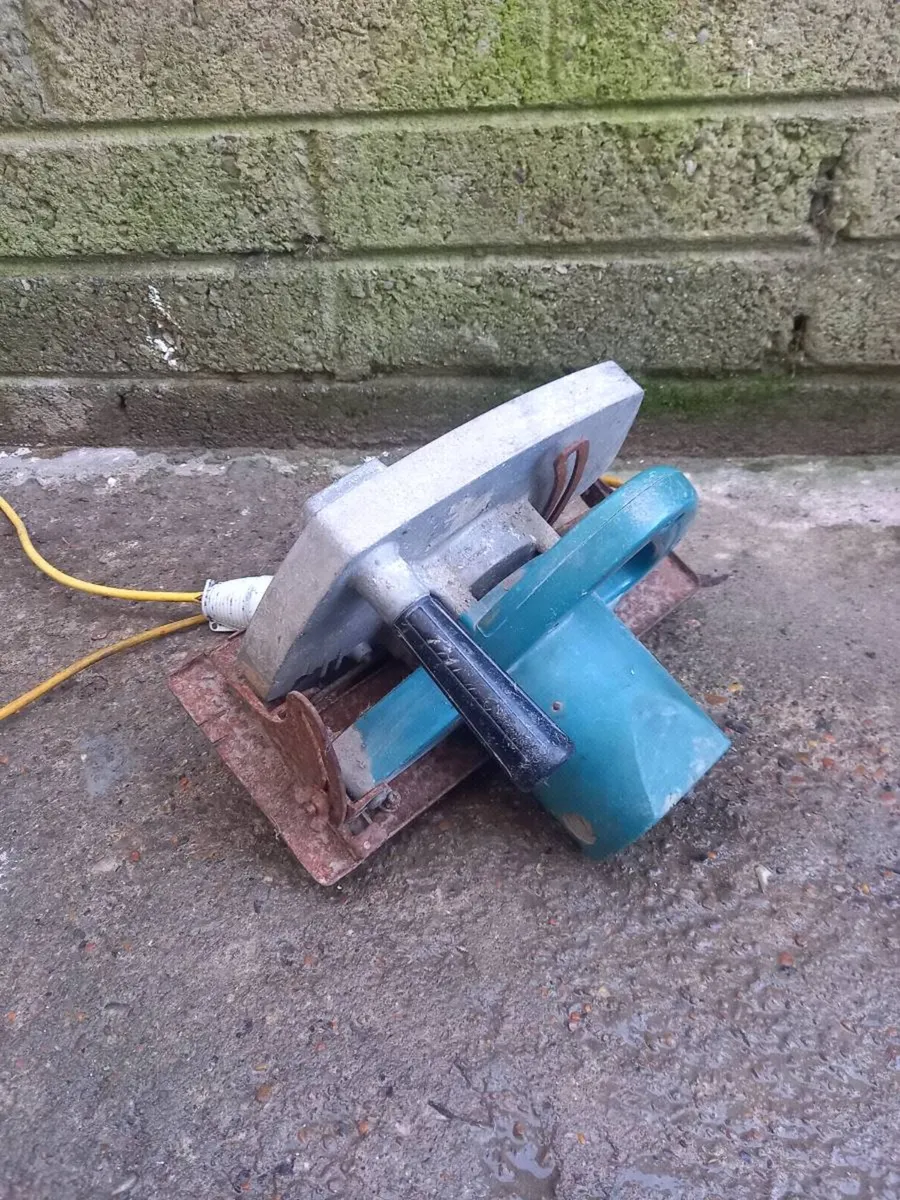 Makita 9 Inch Skilsaw - Image 3