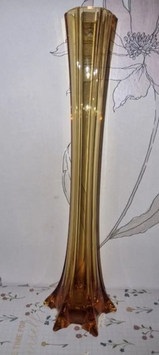 Vintage amber elephant foot vase - Image 2