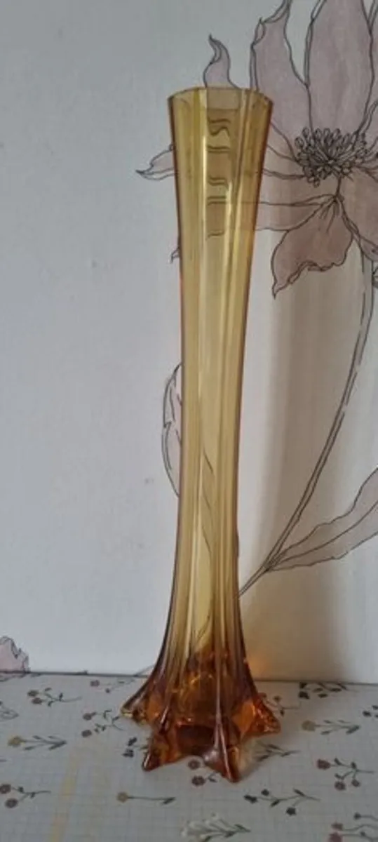 Vintage amber elephant foot vase - Image 4