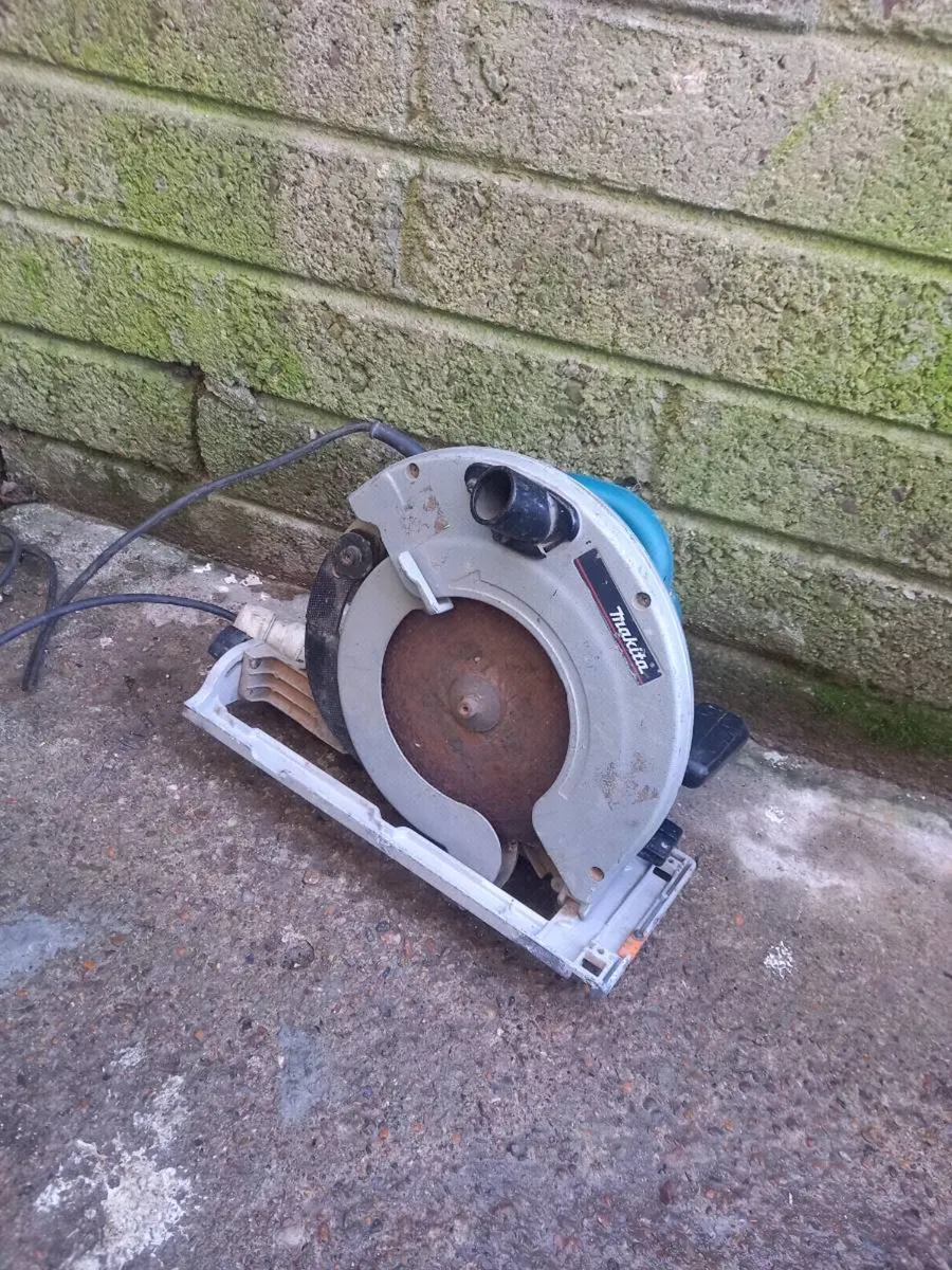Makita 9 Inch Skilsaw - Image 4