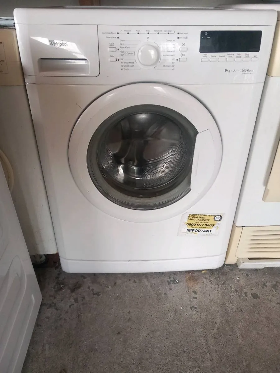 Whirlpool 9kg washing machine - Image 1
