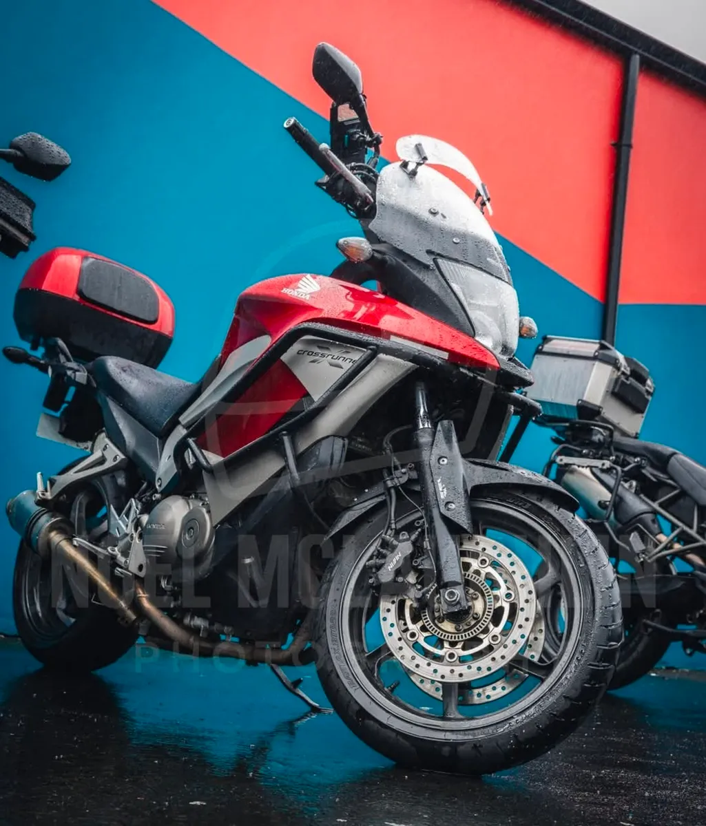 Honda VFR 800 Crossrunner - Image 1