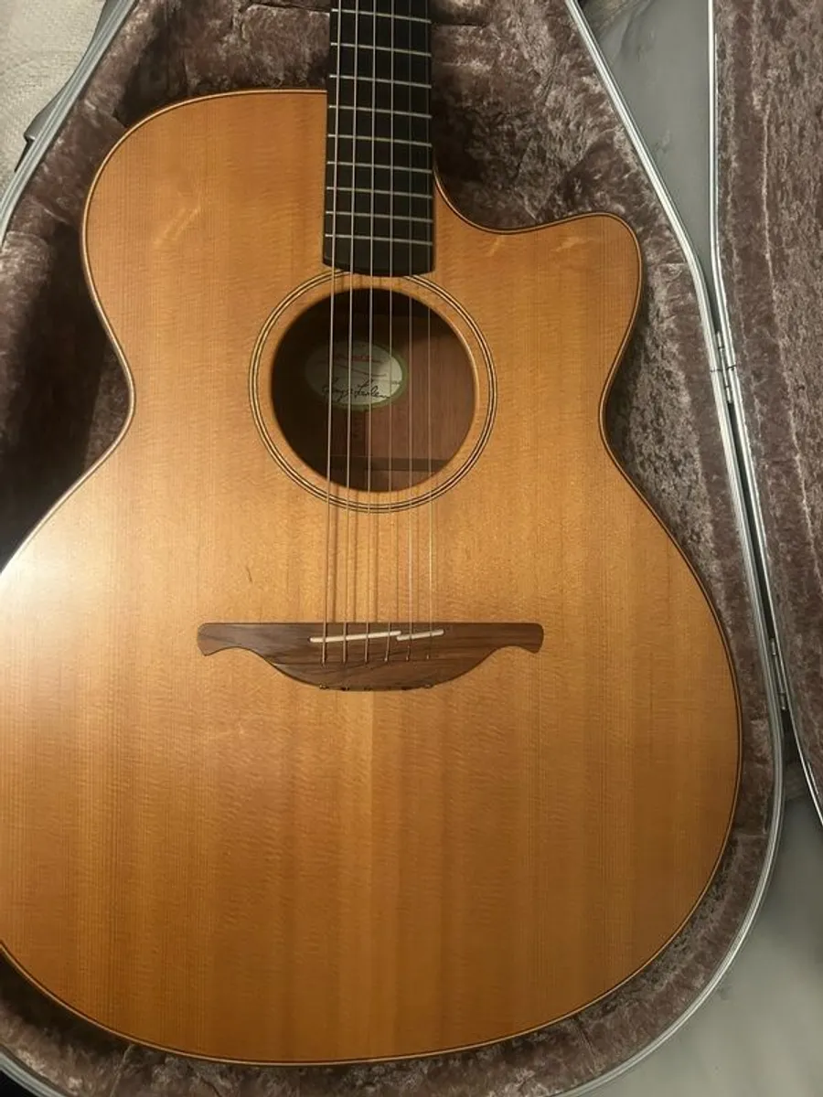 Lowden S7CP with Original pickup & Case. Immaculate Condition. - Image 1