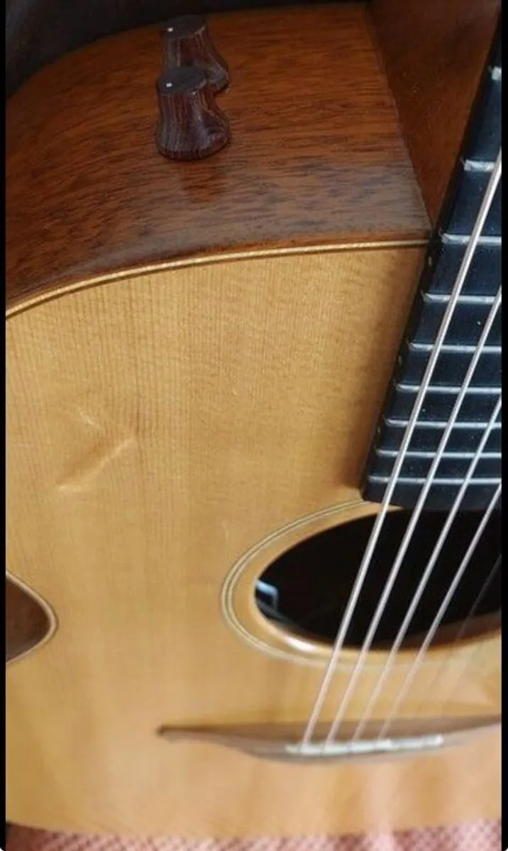 Lowden S7CP with Original pickup & Case. Immaculate Condition. - Image 4