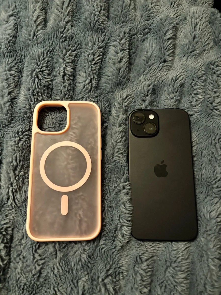 iPhone 15 Matte Black 128GB - Image 3