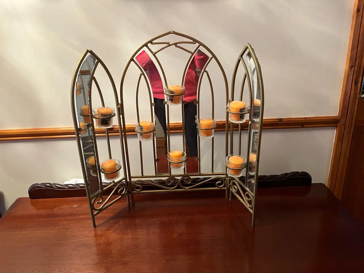 Gold Mirrored Folding Ornamental 8 Candle Holder - Image 2