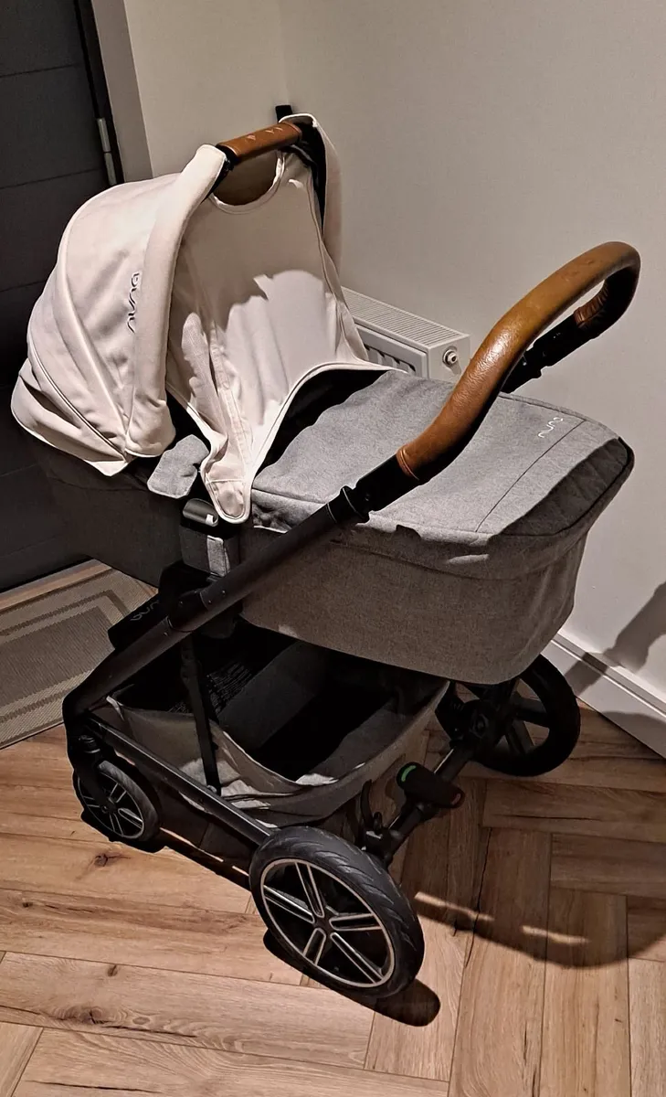 Nuna &  Maxi-Cosi Travel System - Image 3