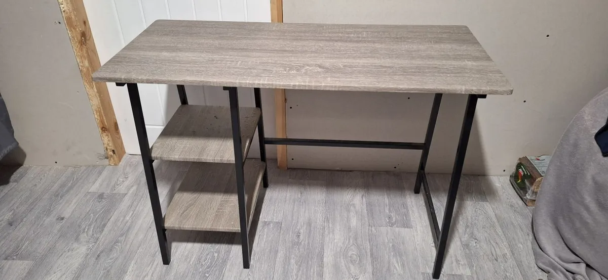 Desk - Image 2
