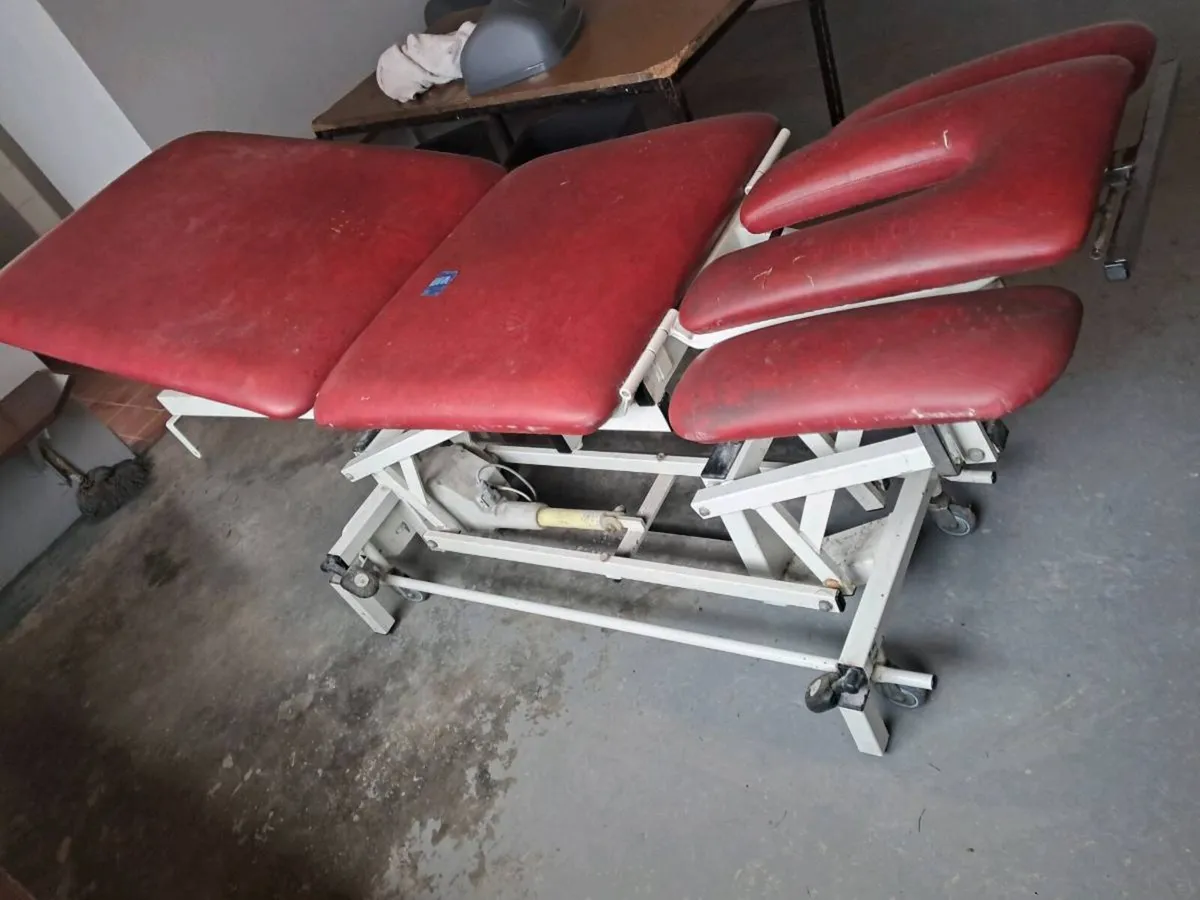 Physio electric massage table - Image 1