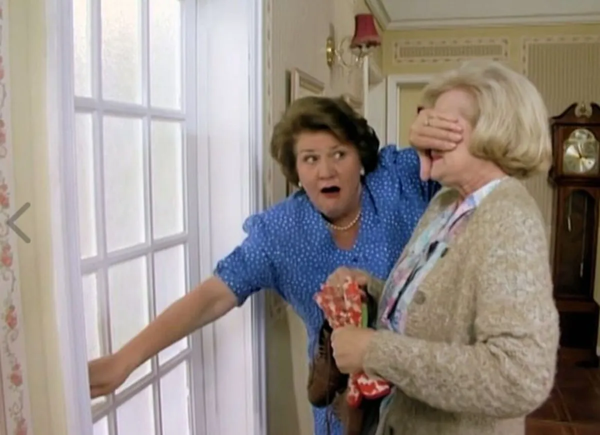 Keeping Up Appearances - The COMPLETE Collection - Image 3