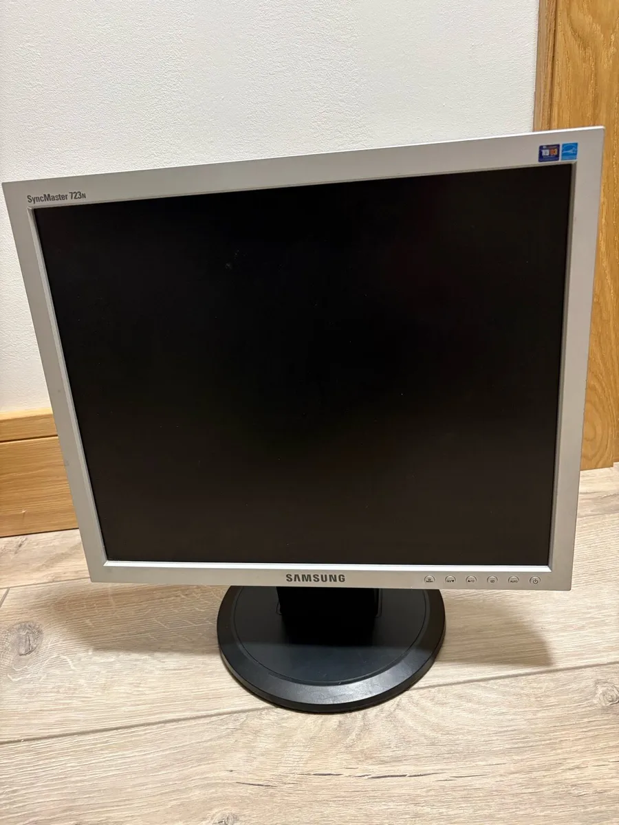 Pc monitors - Image 1