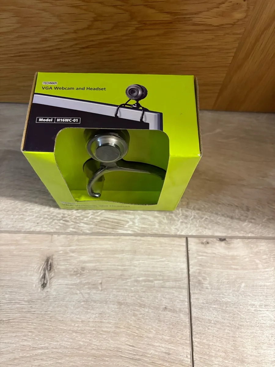 VGA Web camera and headset - Image 1