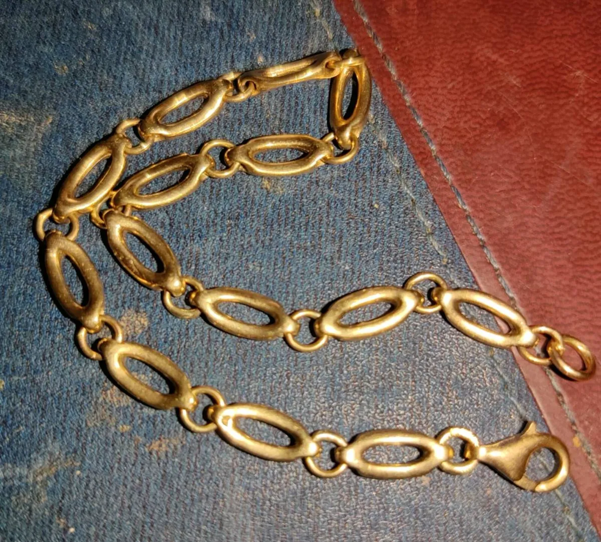 CHUNKY OVAL, 9CT SOLID Gold 8"Long 8.28g Bracelet - Image 2