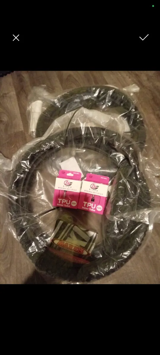 Two 29" MAXXIS tyres and two new generation tubes - Image 1