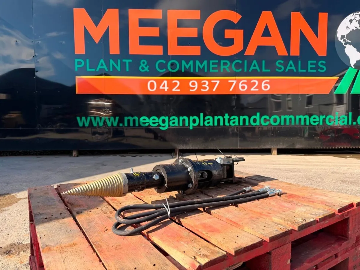 LOG TIMBER  CONE SPLITTER micro mini digger...205 - Image 1