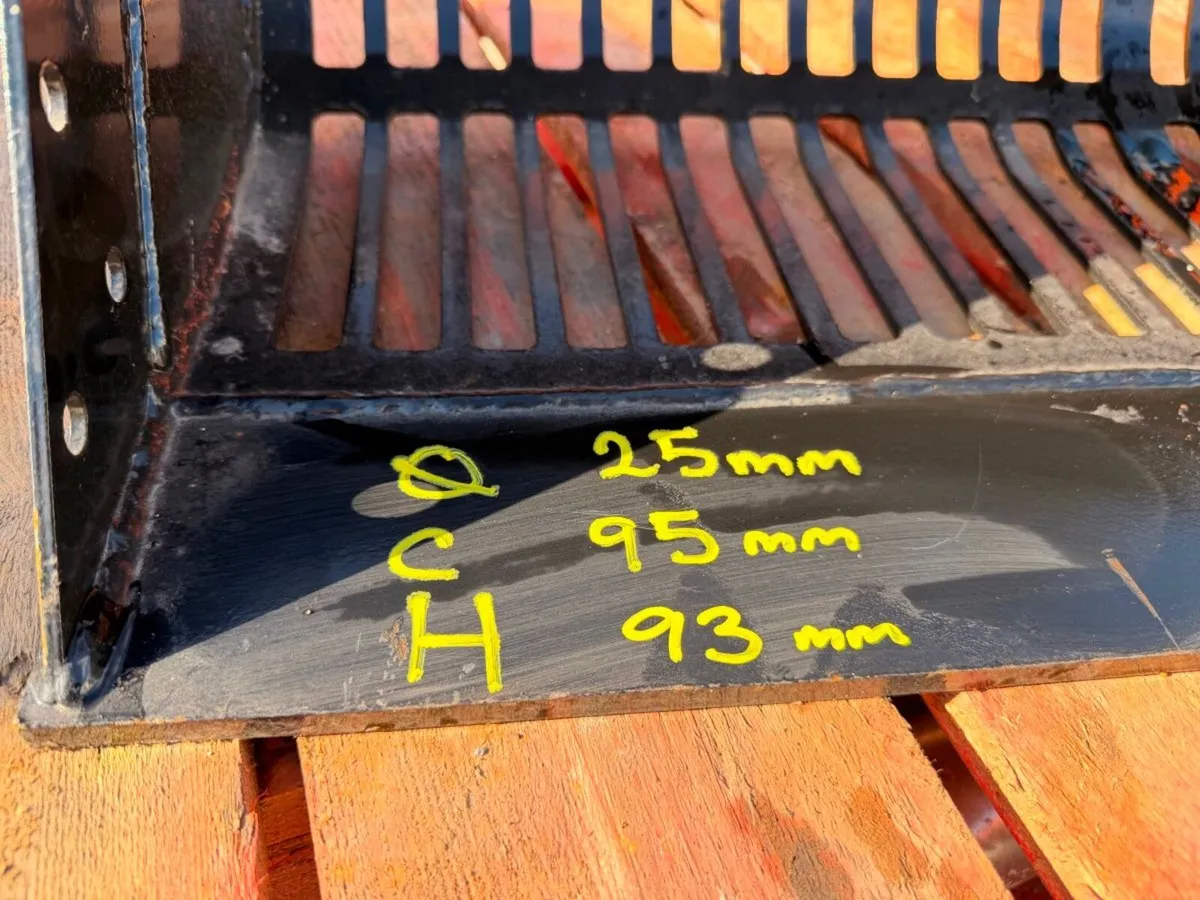 NEW MICRO / MINI DIGGER ...RIDDLE BUCKET 198W - Image 3