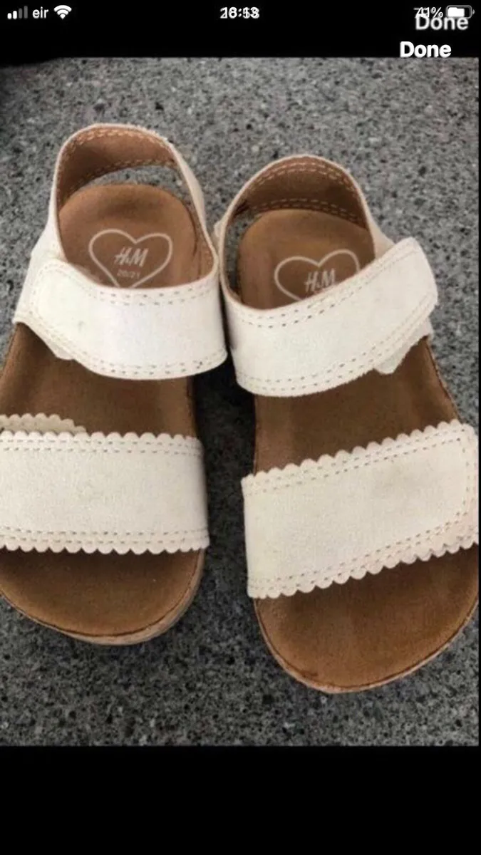 Girls H&M sandals size 20/21 €5 - Image 1