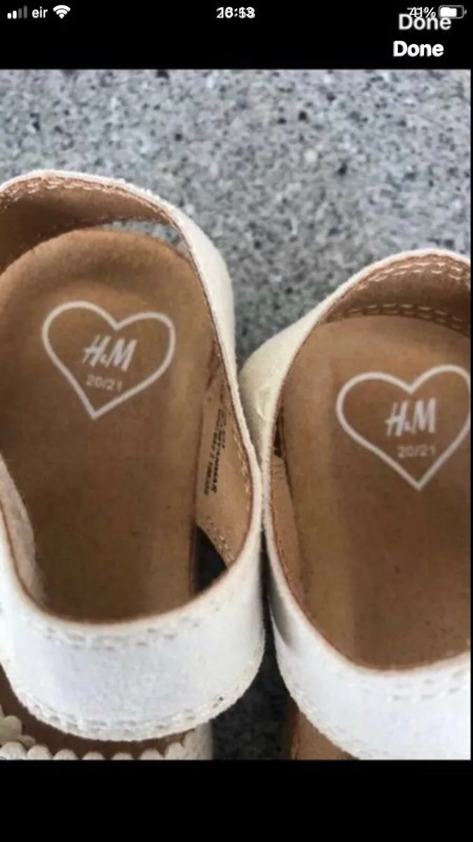 Girls H&M sandals size 20/21 €5 - Image 3