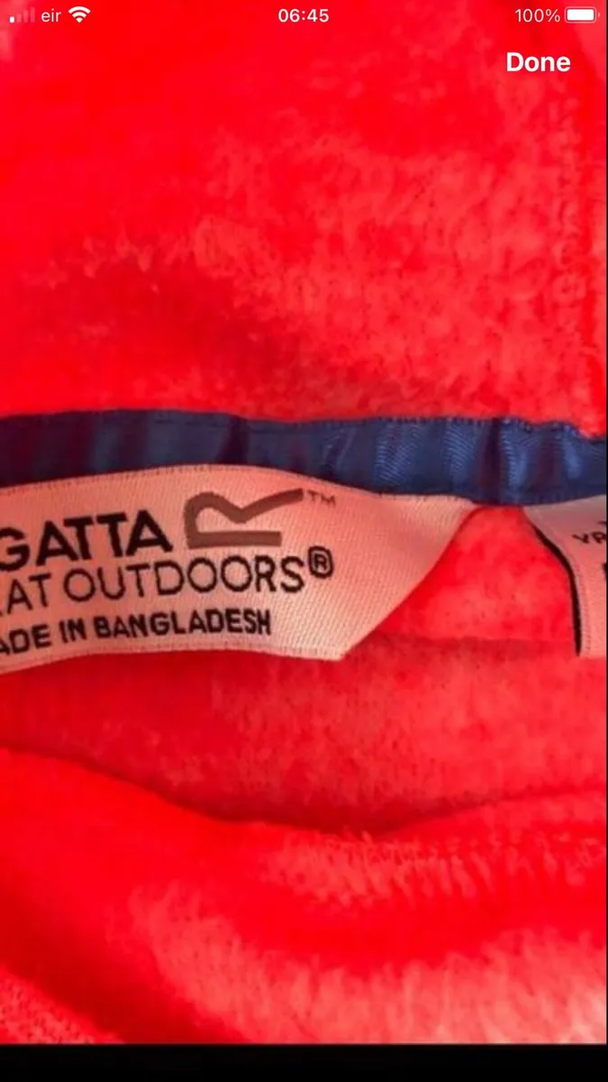 Girls regatta hoodie age 7/8 €5 - Image 3