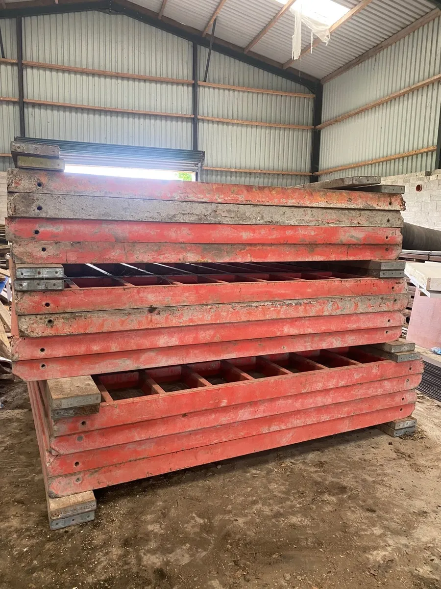 Peri shuttering pans and accessories - Image 1