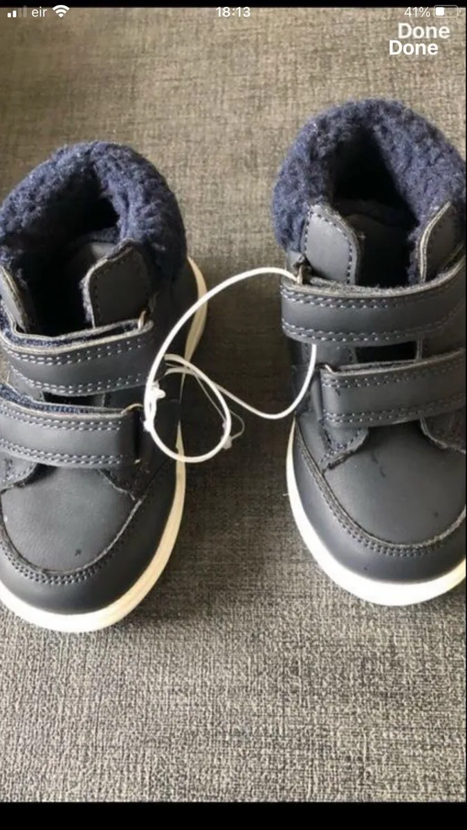 Boys new boots size 4 €6 - Image 4