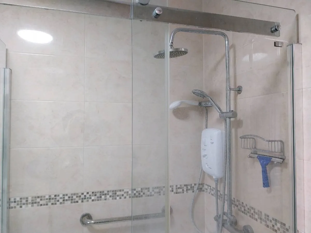 Shower unit - Image 3