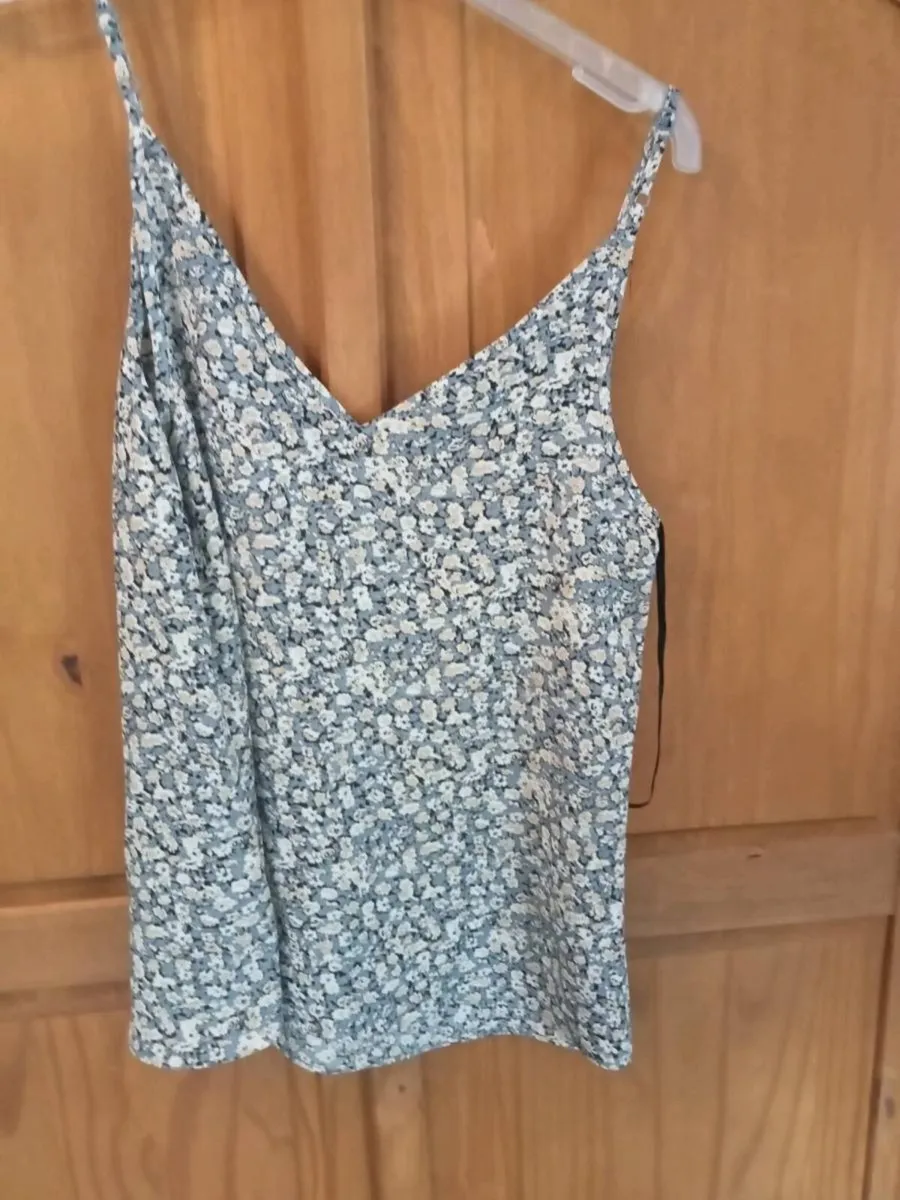 Ladies tops bundle size 10 - Image 1