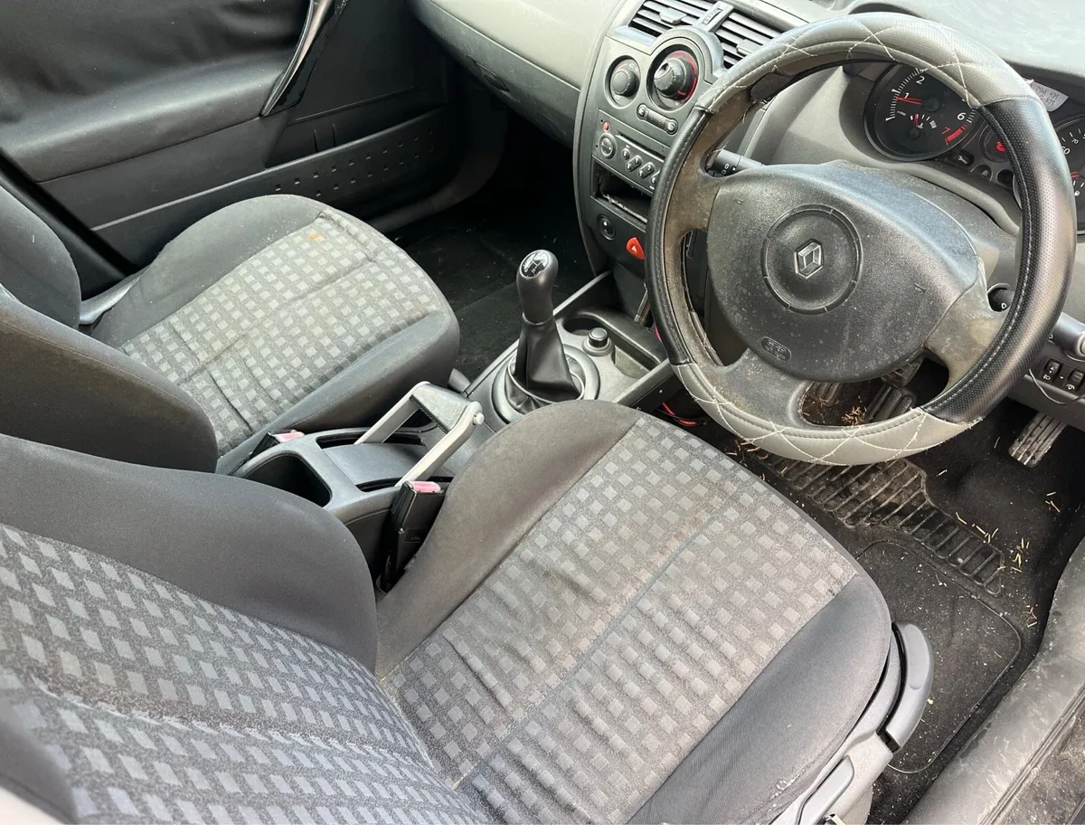 Renault Megane 1.4 petrol * no test or tax** - Image 4