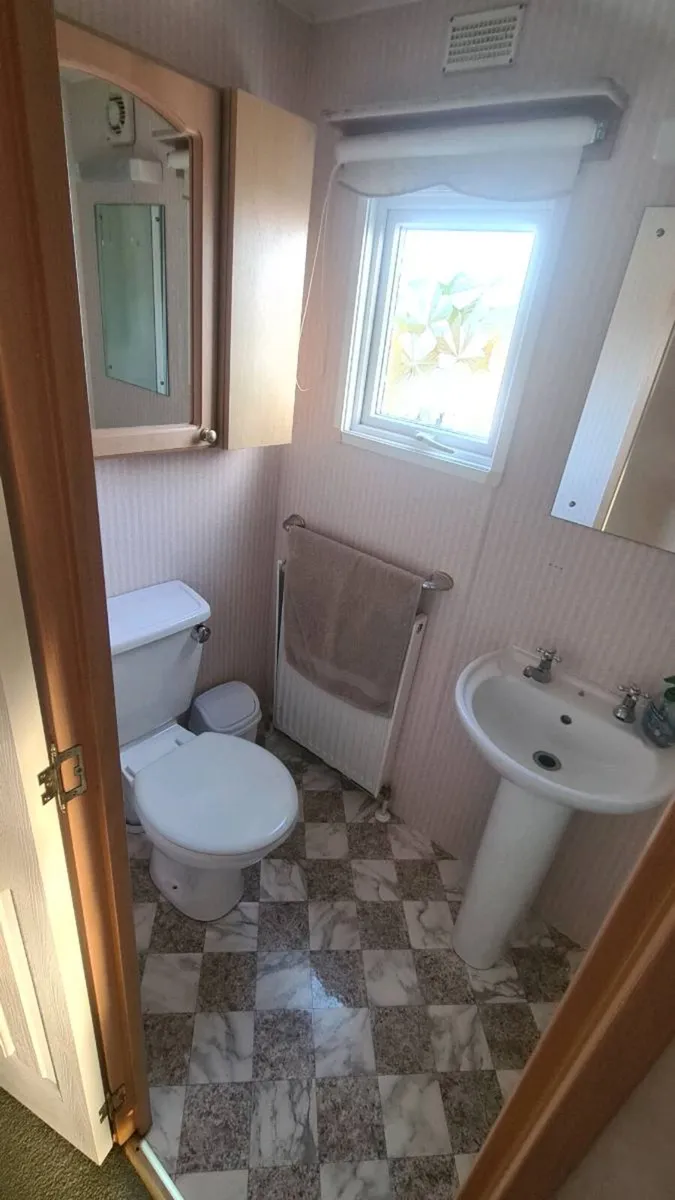 2 BED - WINTER PACK -  37ft X 12ft - FOR SALE - Image 4