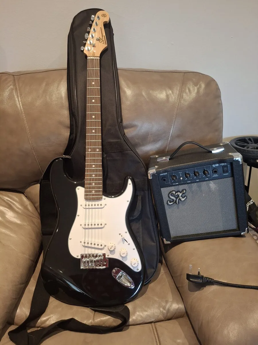 Electric Guitar - Image 1