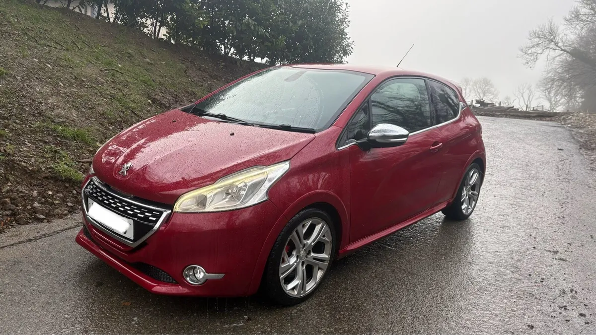 2013 Peugeot 208 GTI - Image 1